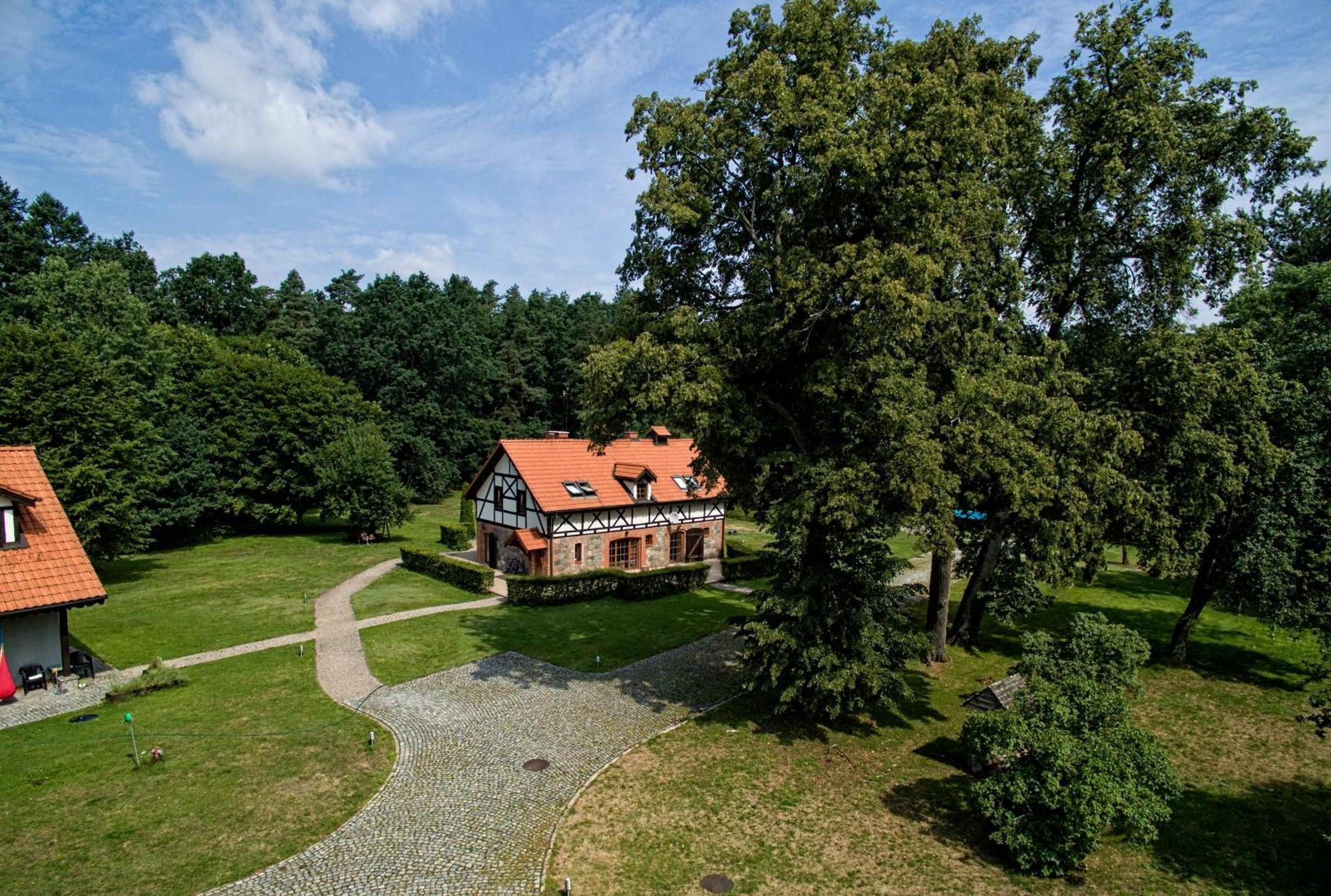 Lesniczowka Nibork Bed and Breakfast Nidzica Exteriör bild