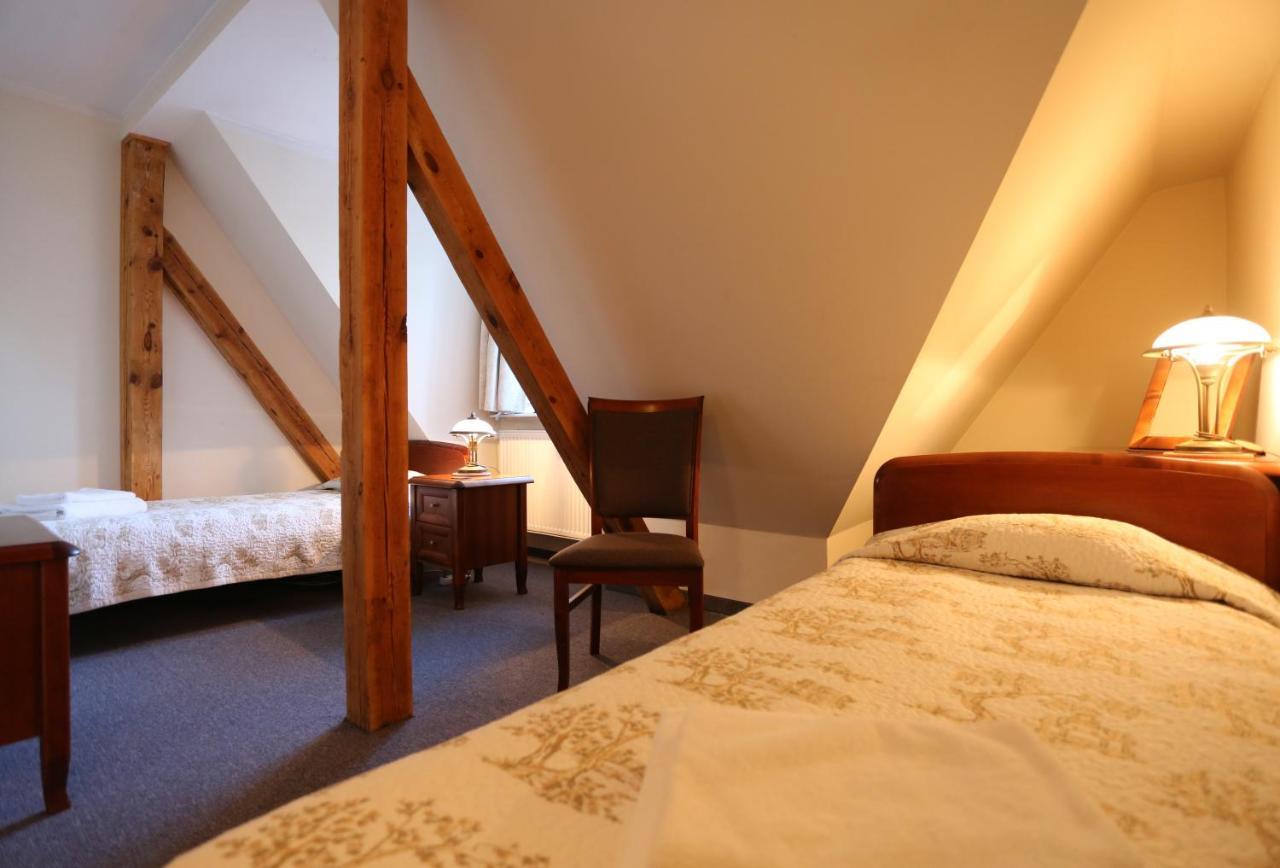 Lesniczowka Nibork Bed and Breakfast Nidzica Exteriör bild